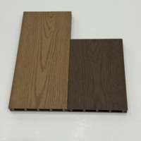 Plancher en composite bois-plastique (WPC) carré creux standard, durable et résistant aux fissures, pour escaliers et terrasses extérieurs