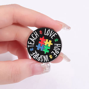 دبوس على شكل قطعة بازل مطلية بالمينا، إكسسوار فريد للحقائب والقبعات والملابس، يدعم التوعية بالتوحد - Product Image 4