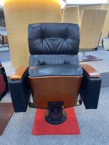 <span class=keywords><strong>Silla</strong></span> Moderna <span class=keywords><strong>para</strong></span> Auditorio Escolar, Asiento de Tela y Cuero, Reposabrazos Ajustables, Respaldo en Forma de <span class=keywords><strong>Escalera</strong></span>, Mecanismo Deslizante, Muebles <span class=keywords><strong>para</strong></span> Teatro - Product Image 4