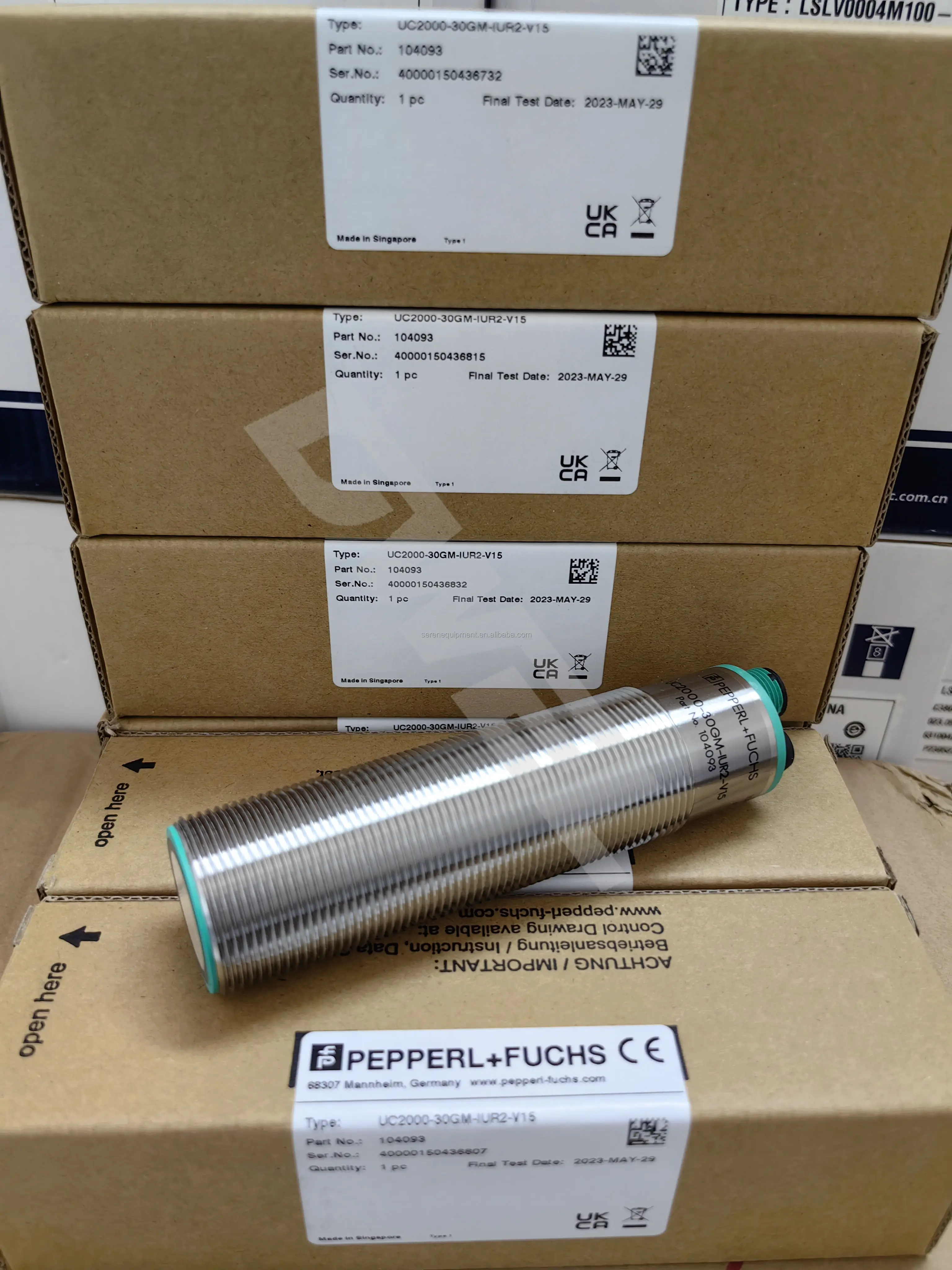 Original Pepperl Fuchs UC2000-30GM-IUR2-V15 Ultrasonic Sensor