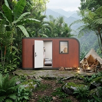 Chambre capsule préfabriquée avec vue sur le ciel étoilé, villa en verre courbé pour séjour en famille