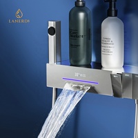 Ensemble de douche cascade nordique contemporain en acier inoxydable avec contrôle thermostatique en céramique, jets de massage corporel, barre coulissante et douche carrée