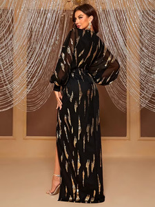 Abito da sera estetico Mob Wife da donna, nero, in rete trasparente, a <span class=keywords><strong>maniche</strong></span> <span class=keywords><strong>lunghe</strong></span>, <span class=keywords><strong>con</strong></span> paillettes dorate, maxi abito <span class=keywords><strong>con</strong></span> scollo a V e <span class=keywords><strong>spacco</strong></span> alto - Product Image 2