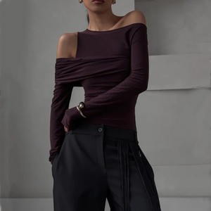 Camiseta de Punto Personalizada para Mujer, Primavera 2026, Color Sólido, Cuello Asimétrico, Manga Larga, Corte Ajustado - Product Image 2