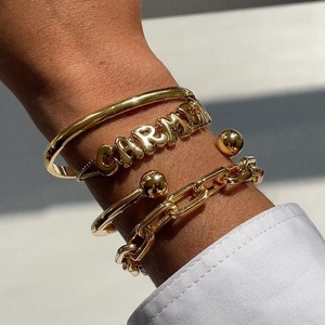 <span class=keywords><strong>Bracelet</strong></span> <span class=keywords><strong>personnalisé</strong></span> avec nom en lettres lisses, <span class=keywords><strong>bracelet</strong></span> coulissant en or poli avec initiales, bijoux minimalistes, <span class=keywords><strong>cadeau</strong></span> pour femmes - Product Image 3