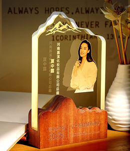 Trofeo <span class=keywords><strong>de</strong></span> Cristal Óptico K9 Grabado con Láser 3D Personalizado al por Mayor, Base <span class=keywords><strong>de</strong></span> Madera con LED, Bloque con Logotipo, Regalo <span class=keywords><strong>de</strong></span> Recuerdo - Product Image 5