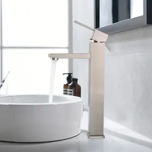 Rubinetto del lavandino rubinetti del lavandino del bagno diffuso rubinetti dell'acqua di lusso miscelatori per lavabo moderni in ottone vanità rubinetti per lavabo