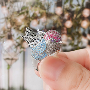Bague créative en forme d'oiseau Robin pour femme, bijou de doigt étincelant et tendance - Product Image 6