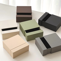 Boîte cadeau en carton rigide avec logo personnalisé, papier laminé spécial, découpe artisanale personnalisée, estampage à chaud, emballage UV