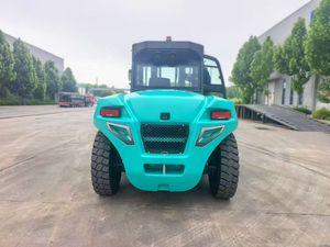 Chariot élévateur diesel de grande capacité en gros de Chine, chariot élévateur à combustion interne robuste, dispositifs de sécurité complets et homologué CE - Product Image 2