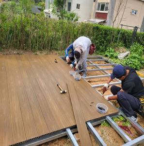 Revêtement de sol en bois WPC anti-corrosion de qualité supérieure Rouleau de jardin WPC <span class=keywords><strong>Bar</strong></span> WPC Decking pour Villa Club - Product Image 6