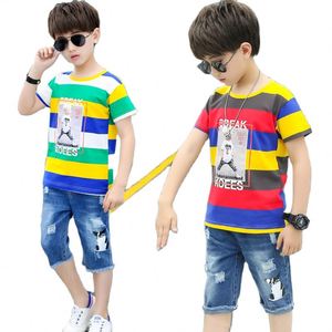 Opportunités de distribution : Ensemble T-shirt imprimé à rayures en coton, short, pantalon hip-hop et jean pour bébés garçons (pour dropshipping) - Product Image 1