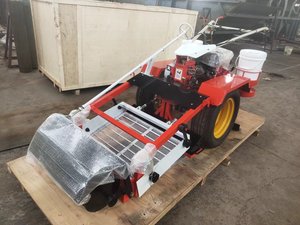 Máquina de Limpieza de Playas Autopropulsada con Ancho de Trabajo de 800 mm y Alta Eficiencia de Limpieza para Hoteles y Playas - Product Image 1