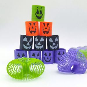 Juguete Antiestrés - Juguetes de Espiral de Plástico de Halloween, Divertidos Anillos Apilables Mini Arcoíris - Product Image 4