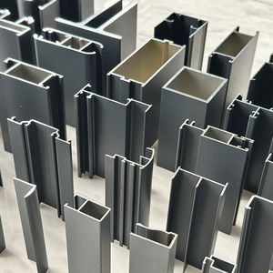 Profilé creux en aluminium en forme de I, extrusion d'aluminium, découpe, soudage et pliage sur mesure pour la construction industrielle - Product Image 1