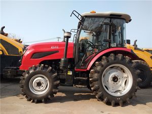 Tractor Agrícola LT404E, 8 Marchas Adelante, 8 Reversas, Tanque de Combustible de 37L, Alta Tracción de 10.6kN - Product Image 2