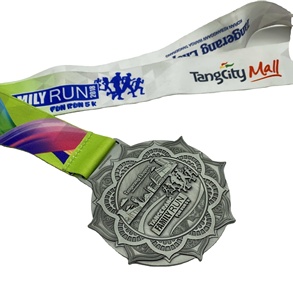 Médaille de marathon sportive personnalisée sur mesure <span class=keywords><strong>2021</strong></span> en alliage de zinc moulé, avec ruban, pour souvenirs et célébrations festives, vente en gros - Product Image 5