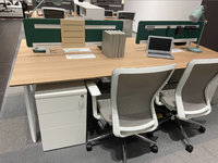 Escritorio de Oficina Resistente de 1400 mm de Ancho para 2 Personas, con Acabado en Madera y Partición Acústica, para Proyectos de Oficinas de Pequeñas y Medianas Empresas