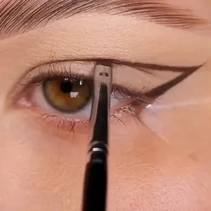 Lot de 3 pinceaux à eyeliner en forme de lame, pinceau à sourcils portable plat et fin, pinceau de maquillage pour contour des yeux et des sourcils, outil de maquillage, vente en gros 2025 - Product Image 2