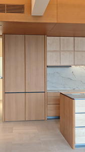 <span class=keywords><strong>Cocina</strong></span> Abierta Estilo <span class=keywords><strong>Bauhaus</strong></span>: Diseño Integrado con Gabinetes, Muebles Altos y Isla. - Product Image 3