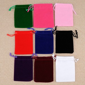 Prêt à expédier : Pochette en velours rouge de haute qualité avec cordon de serrage / Sac à bijoux en velours / Petit sac en velours - Product Image 3