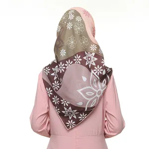 最新的tudung sarung brong indonesia吉隆坡披肩，具有高品质的价格，适合女士头巾voile面料