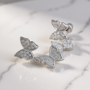 Eleganti Orecchini in Argento con Diamanti Taglio a Cuore, Gioielli Romantici da Donna per Uso Quotidiano, Gioielleria Fine - Product Image 2