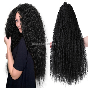 Venta al por mayor suave esponjoso 28 pulgadas Ombre sintético Afro rizado ganchillo trenza pelo brasileño rizos onda trenzado pelo para mujeres - Product Image 1