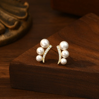 Boucles d'oreilles géométriques en laiton et perles, nouvelle collection, haute qualité, design tendance, best-seller, style simple et affirmé pour femmes élégantes