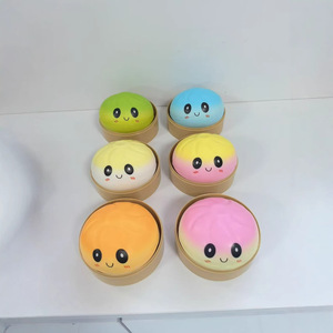 Jouet Squishy en forme de dumpling aux couleurs dégradées, en PU, à remontée lente, doux, anti-stress, sensoriel, très populaire - Product Image 3