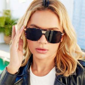 Gafas de Sol Cuadradas Retro de Doble Puente 2022, Montura Grande de Metal para Hombre y Mujer - Product Image 2