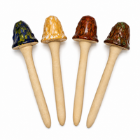 4 Piques de Jardin en Céramique Faits Main en Forme de Champignons, Glaçure Réactive, Éclairage LED pour Halloween et Remise de Diplôme, pour Parterres de Fleurs Extérieurs et Balcons