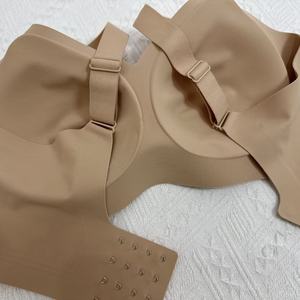 Soutien-gorge sans couture confortable et sans armatures pour femme, avec logo personnalisé, en maille fine, à couvrance totale, pour usage quotidien, avec maintien doux, grandes tailles, vente en gros - Product Image 4