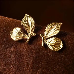 Xinfly Joyería Fina, Pendientes de Oro Sólido de 18k con Forma de Media Ala de Mariposa para Mujer - Product Image 3