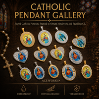 Galerie de pendentifs catholiques |   Pendentifs religieux chrétiens en acier inoxydable plaqué or 18 carats PVD avec zircon CZ, représentant Jésus et la Vierge Marie