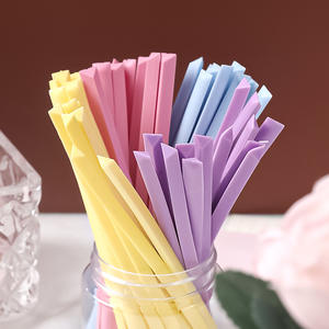 Pailles à boire Suidis multicolores en plastique réutilisables et écologiques pour les fêtes et les boissons - Product Image 4