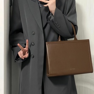 2025 Large Capacity <b>Handbags</b> for Women Wholesale Ladies Tote Bag High Quality Waterproof <b>Shoulder</b> Bag Manufacturer Customize - Product Image 3