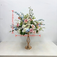 Décoration florale de mariage colorée populaire pour le printemps, fleurs artificielles personnalisées en rose, boule de fleurs pour la décoration de table et d'autel