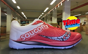 Zapatilla Deportiva Inflable Gigante, Impermeable, Duradera, de PVC y Tela Oxford, Modelo de Zapatilla Deportiva con Diseño de Globo de Nieve para Publicidad - Product Image 6