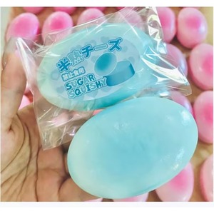 Jouet anti-stress souple à rebond lent en forme de mini-fromage quatre couleurs, vente en gros, pour l'exportation, type Sugar Squishy - Product Image 3