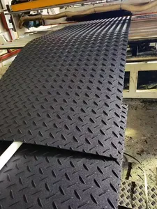 Alfombrillas de suelo de polietileno de alta densidad (HDPE) Equipo pesado Protección de césped resistente al desgaste para equipos pesados
