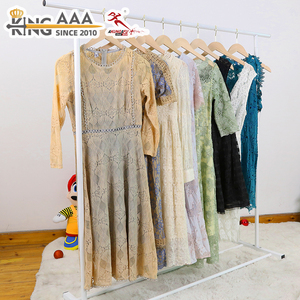 KingAAA Vente en gros Robes longues d'occasion pour femme, design ajouré, taille haute, couleurs <span class=keywords><strong>pastel</strong></span> douces, pour le quotidien et les trajets, Balles de vêtements usagés - Product Image 1