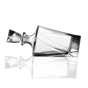 N44 Forma de triángulo único Decantador de whisky de lujo moderno Botella de vidrio transparente de cristal para whisky y <span class=keywords><strong>vino</strong></span> - Product Image 6