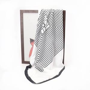 Foulard carré imprimé en satin pour femmes musulmanes, printemps-été, <span class=keywords><strong>petit</strong></span> foulard, châle, cadeau, vente en gros européenne et américaine - Product Image 3