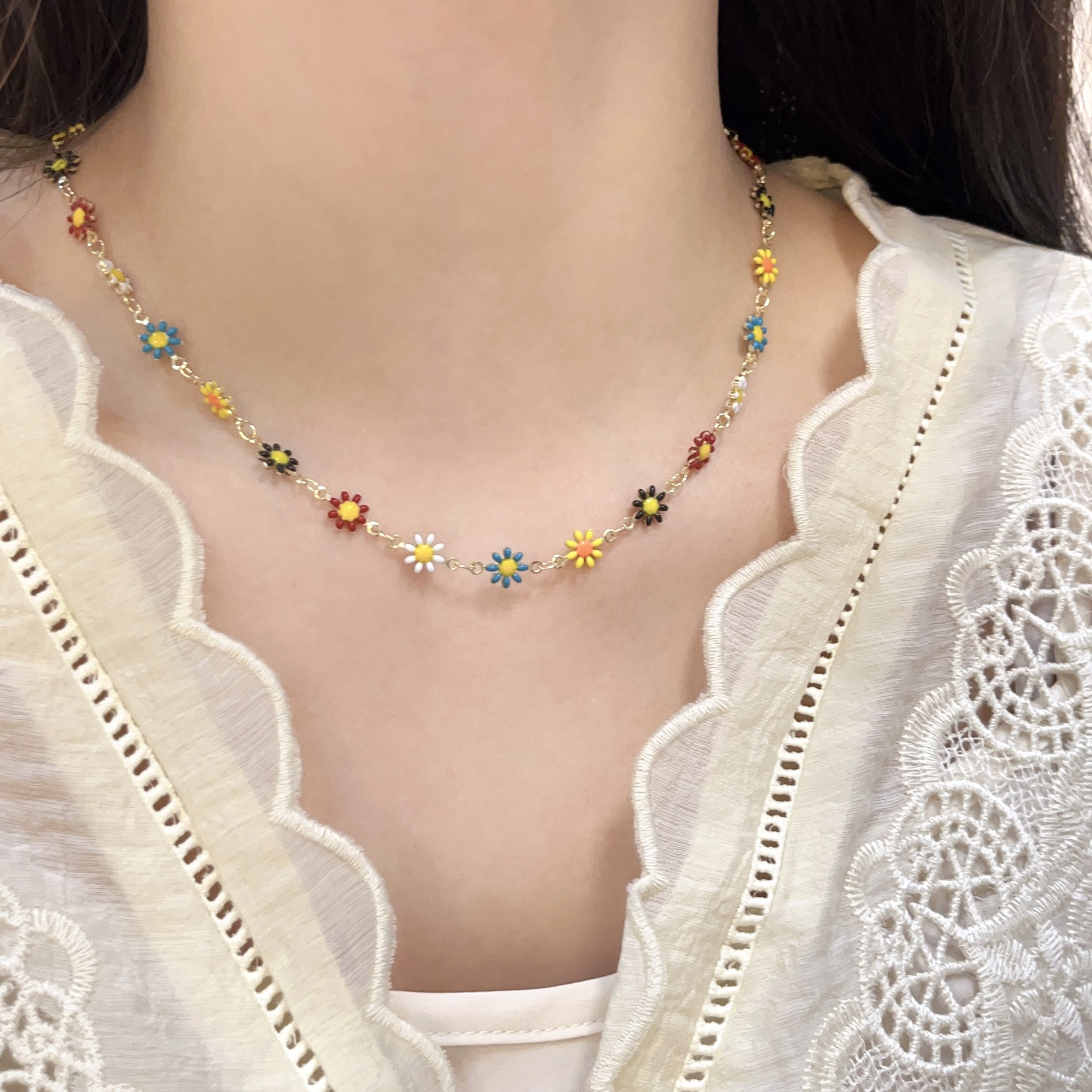 Wholesale Women's Tarnish-Free PVD Gold Plated Stainless Steel Daisy Flower Necklace Bracelet Jewelry Set for Weddings