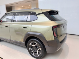 รถยนต์ SUV รุ่น Dongfeng Nammi 06 471 Pro Long Range ปี 2025 แบตเตอรี่ LFP 51.87 กิโลวัตต์ชั่วโมง ระยะทางวิ่ง 471 กิโลเมตรตามมาตรฐาน CLTC ชาร์จเร็ว 0.3 ชั่วโมง ความเร็วสูงสุด 150 กิโลเมตรต่อชั่วโมง - Product Image 6