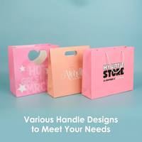 Sac en papier kraft écologique avec logo personnalisé et poignées en corde pour emballage cadeau boutique