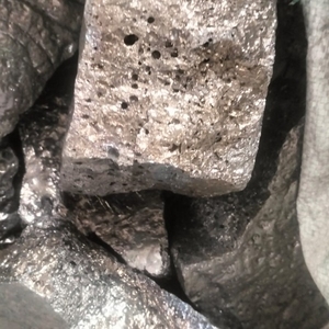 Ferro manganeso de grado superior con alto contenido de carbono adecuado para fundiciones de plantas de acero y electrodos de soldadura - Product Image 6