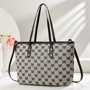 2026 Trendy PU Handbag Lady's Purse Large Capacity Leather Tote Bags - Product Image 1
