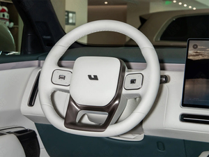 SUV Híbrido Eléctrico Li Xiang L9, Bajo Kilometraje, LiL9, Volante a la Izquierda, Híbrido, Cuero, Usado Barato, 6 Asientos, Autonomía Extendida - Product Image 6